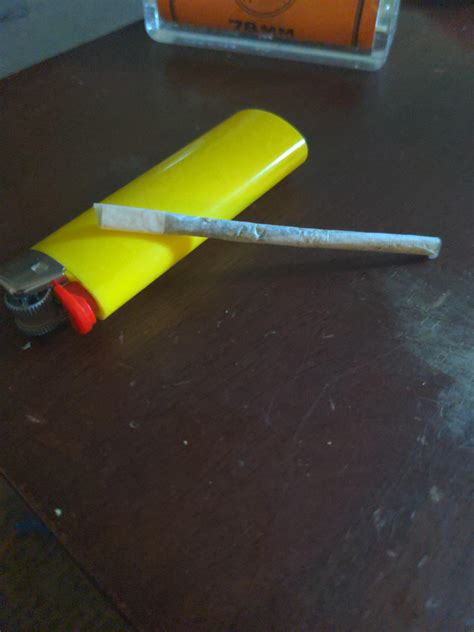 Mini joint, with filter : r/weed