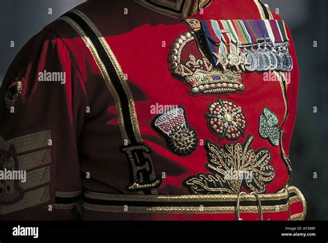 Yeoman warder uniform hi-res stock photography and images - Alamy