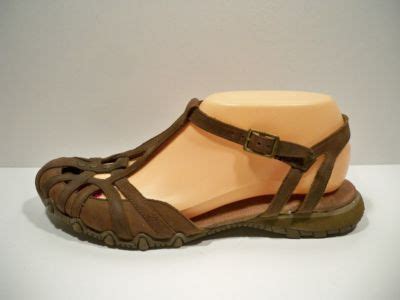 Womens "Skechers" Closed-Toe Sandals - Shoe Size 9 M | #171265434