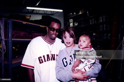 Singer Faith Evans poses for photos with rapper and producer Sean... News Photo - Getty Images