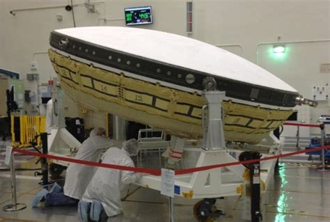 NASA To Test “Flying Saucer” | Ubergizmo