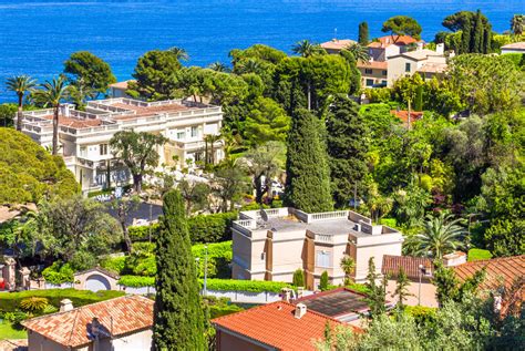 Villas in Provence: French Elegance in Southern France - French Moments