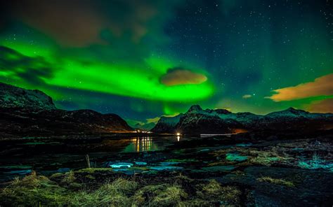 Norway, Lofoten Islands, mountains, winter, night, northern lights ...