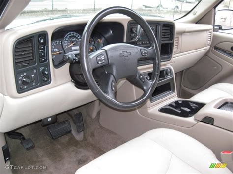 2004 Chevrolet Tahoe Z71 4x4 Tan/Neutral Dashboard Photo #59427148 ...