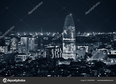 Barcelona skyline at night – Stock Editorial Photo © rabbit75_dep #254599360