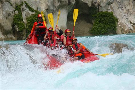 White Water Rafting on Tampaon River