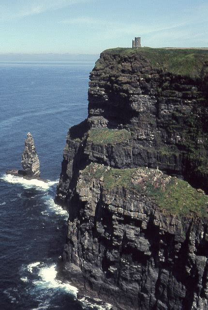 The Cliffs of Moher, County Clare © Roger D Kidd cc-by-sa/2.0 :: Geograph Ireland