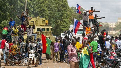 Burkina Faso coup: The old junta leader resigns with conditions : NPR