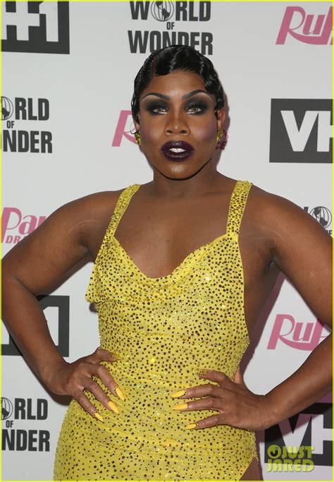 Photo: aquaria monet x change hit carpet at rupauls drag race season 11 ...