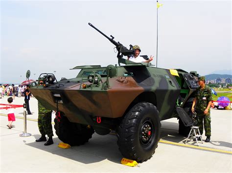 File:ROCA V-150 Commando in Songshan Air Force Base 20110813.jpg - Wikimedia Commons