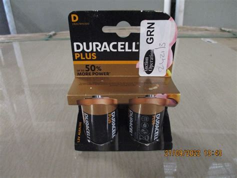 63 - 2 X DURACELL PLUS TORCH BATTERIES .. CONDITION: PLUS 15% VAT & 10% BUYERS PREMIUM