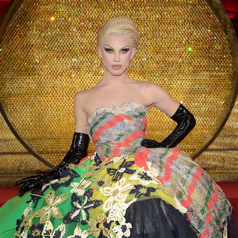 Aquaria Was the Breakout Red Carpet Star at the Fashion Awards in London | Vogue