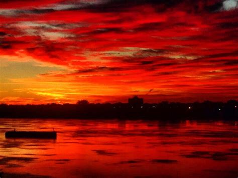 Premium Photo | Scenic view of sunset over lake