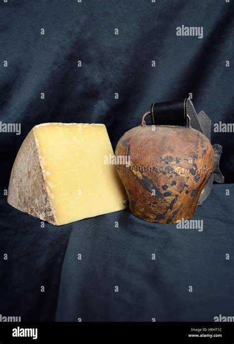 Cantal cheese hi-res stock photography and images - Alamy