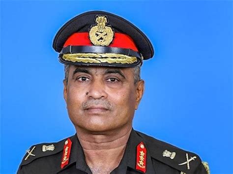 Army Chief Gen Pande visits Eastern Command HW, reviews situation along ...