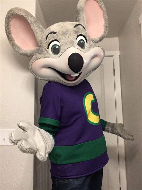 Cursed Chuck E Cheese image : r/chuckecheese