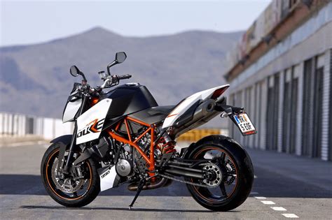 2009 KTM 990 Super Duke R | Top Speed