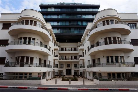 Bauhaus Architecture in Tel Aviv – The White City - Happy Frog Travels