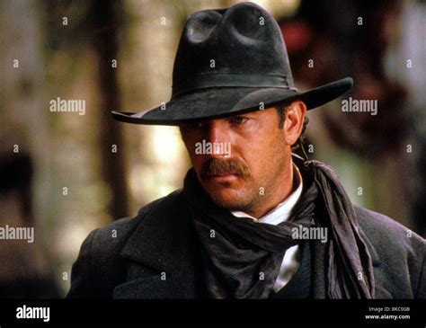 WYATT EARP -1994 KEVIN COSTNER Stock Photo - Alamy