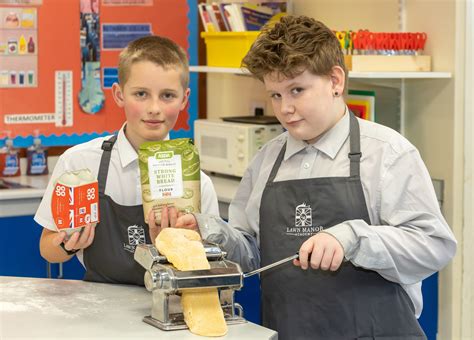 Lawn Manor teaches pupils how to cook up a Valentine’s feast | The Swindonian