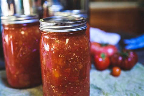 An Easy Recipe for Fresh-Canned Tomato Sauce - Expert Home Canning | Mountain Feed & Farm Supply