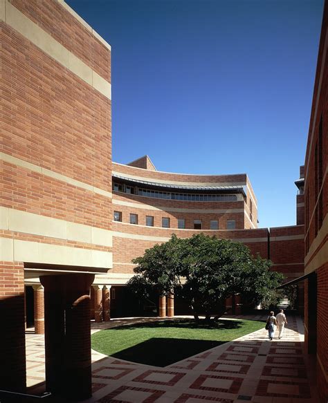 UCLA Anderson School of Management | Pei Cobb Freed & Partners