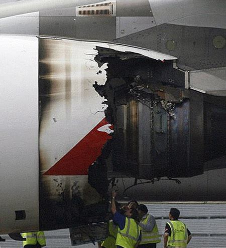 A380 Engine Failure Pictures, Video Surface - TechEBlog