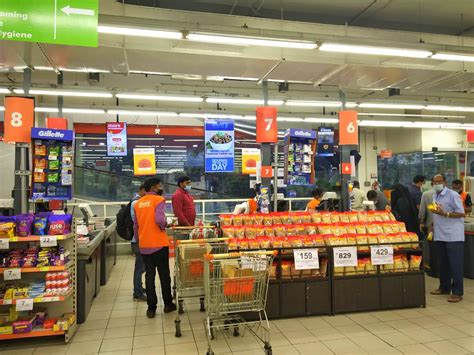 More Supermarket At Kaushambi | Advertising In Delhi Supermarkets