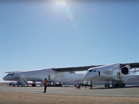 Stratolaunch is world's largest plane, pictures - Business Insider