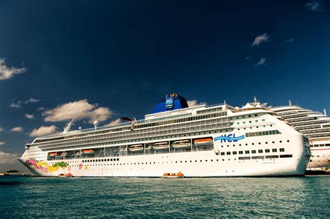 These Are The Most Hated Cruise Ships in the World (Plus, the Ones We Think You’ll Love ...