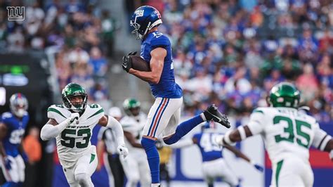 David Sills highpoints 23-yard pass from Tommy DeVito | Giants vs. Jets ...