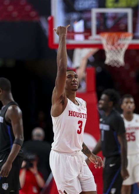 University of Houston basketball rises in national rankings