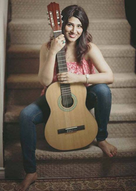 Shashaa Tirupati (Singer) Height, Weight, Age, Affairs, Biography ...