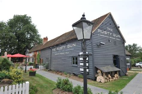 Lovely country pub - Review of The Rusty Gun, Hitchin, England - Tripadvisor