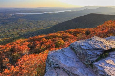 5 Best Hikes In The Hudson Valley, According To A Local Hiking Expert