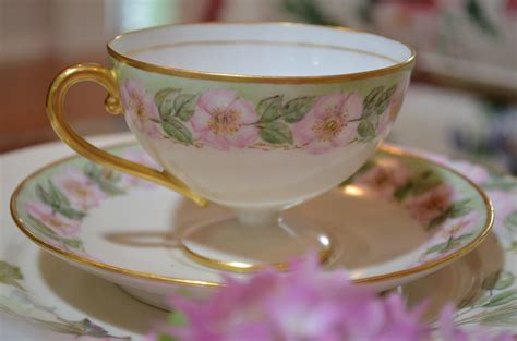 Very Vintage Tea Cups – More Fun Less Laundry
