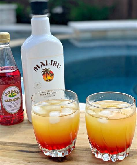 Malibu Sunset Cocktails - The Cookin Chicks | Drikke