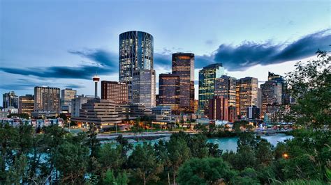 Downtown Calgary Hotels with Spa and Pool | Hyatt Regency Calgary