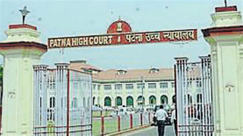 Senior judge of Patna high court tests Covid positive, admitted to ...