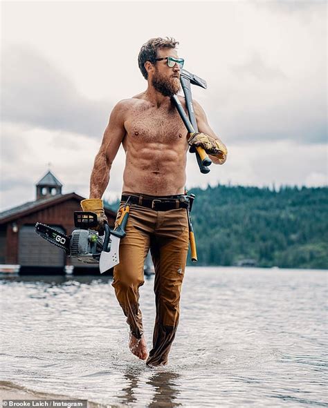 Brooks Laich goes shirtless and poses with tools in 'thirst trap ...