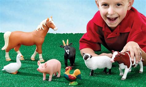 Best big toy farm animals (quality but chunky figures) - Toy Farmers