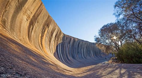 2 Day Wave Rock, York, Wildflowers & Aboriginal Experience