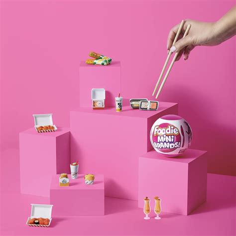 ZURU 5 Surprise Foodie Brands Mini Food Court Playset - 32 Pieces & Exclusive Collectibles in ...
