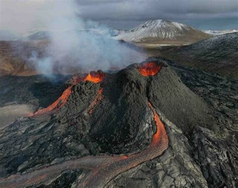 Volcano Tours in Iceland | Volcano Tours with Local Guides