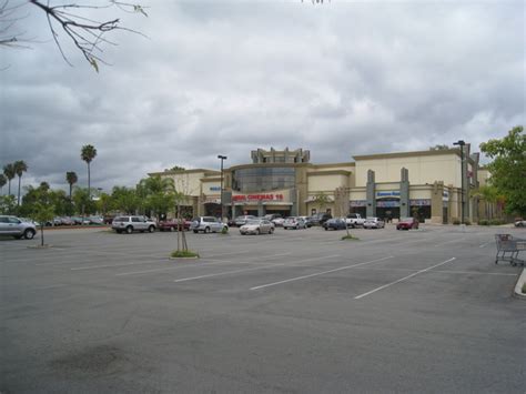 Regal Escondido Stadium 16 in Escondido, CA - Cinema Treasures