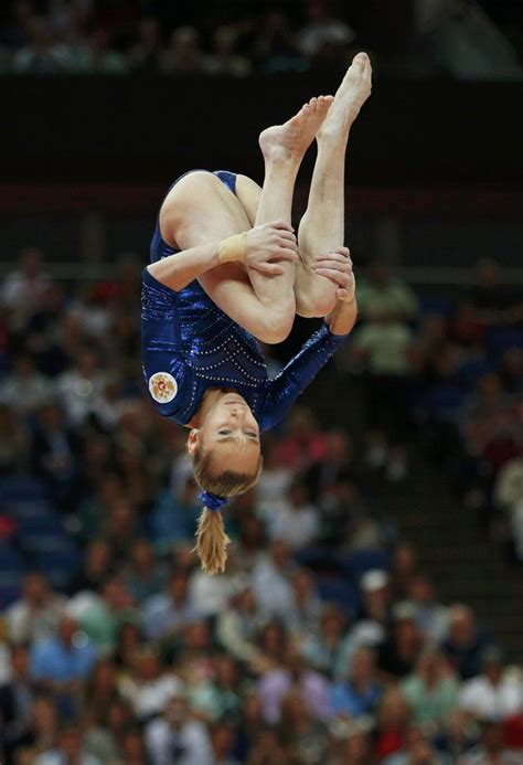 Russia's Victoria Komova competes in the balance beam during the women ...