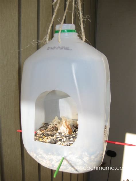 milk carton bird feeder for backyard birds! | Milk carton bird feeder ...