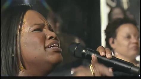 Tasha Cobbs - Break Every Chain - con subtítulos en ESPAÑOL - YouTube