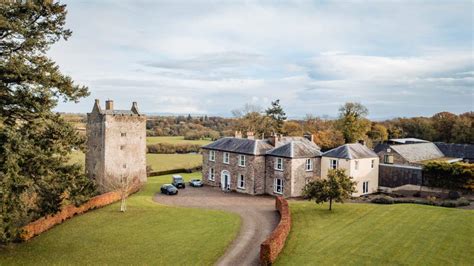 This private castle is Cork's newest wedding venue (and it's even got a pool) - Yay Cork