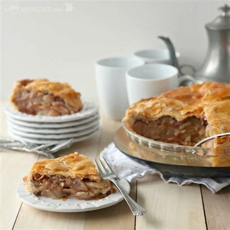 Simply Perfect Apple Pie - Baking A Moment